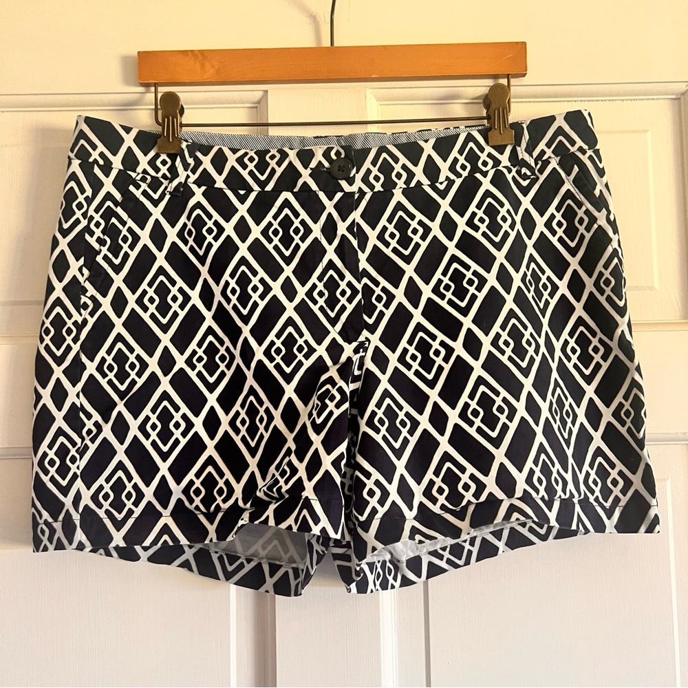 Navy blue and white Crown and Ivy shorts size 14.